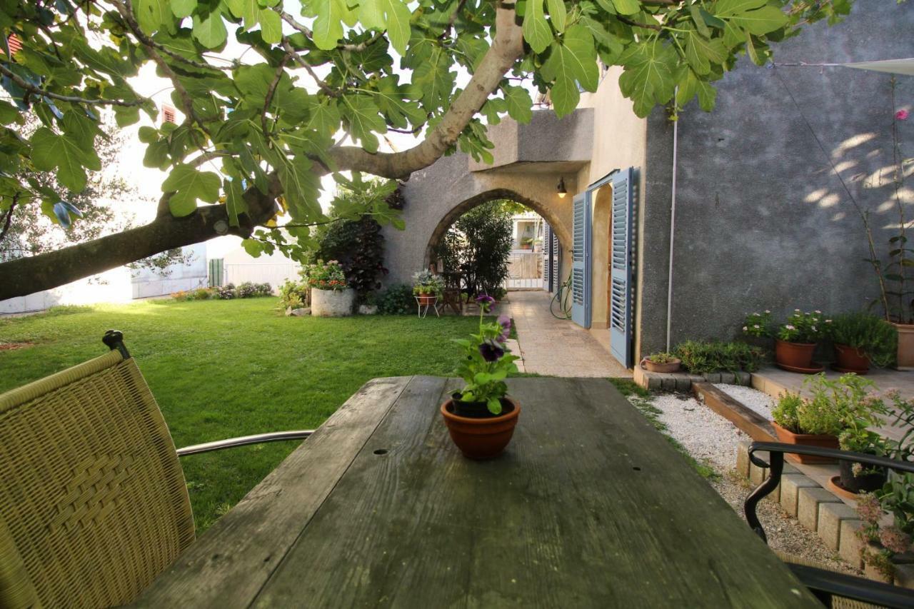 Apartment Olive Garden Punat Kültér fotó